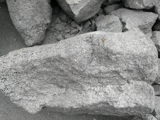 Excelente rendimiento grande mineral del tamaño del coque negro de la fundición de la ceniza el 10%